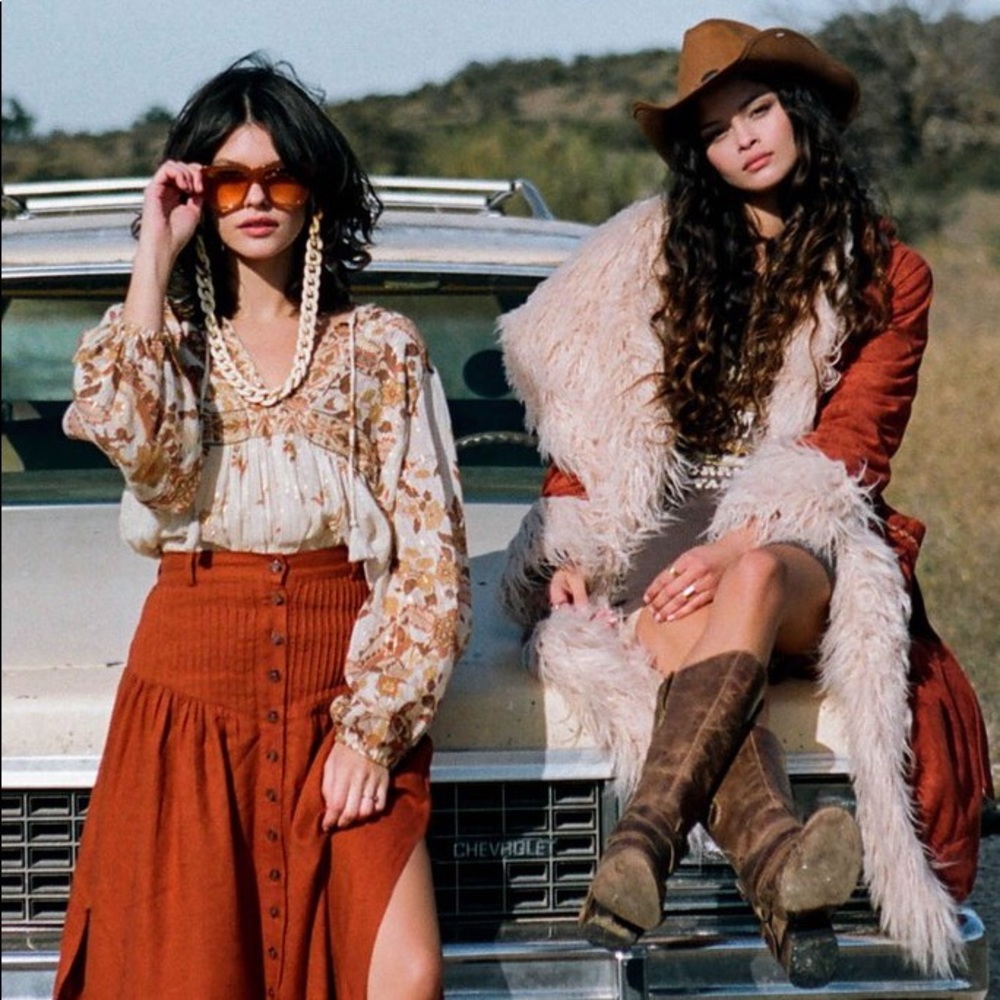 SALE: OFFER $425 TODAY ONLY Joan Jacket - Picture 6 of 14